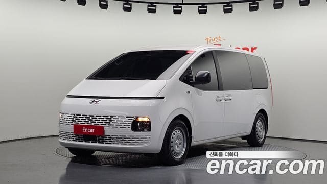 Hyundai Staria — фото 1