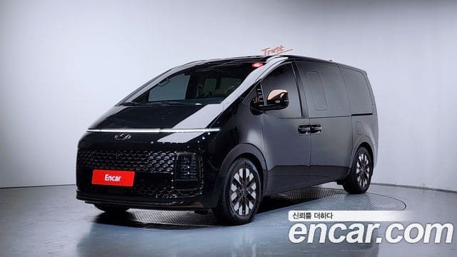 Hyundai Staria — фото 1