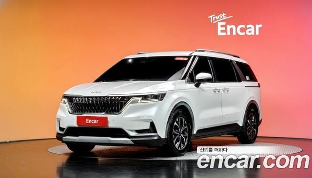 Kia Carnival — фото 1