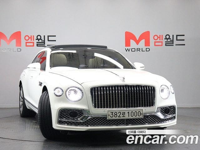 Bentley Flying Spur — фото 1