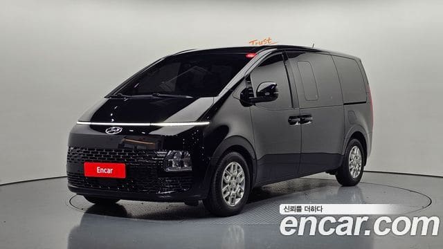 Hyundai Staria — фото 1