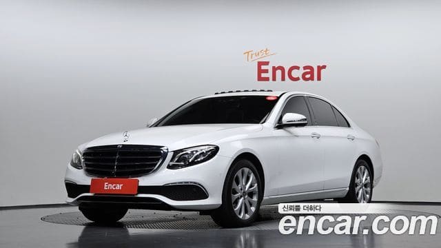 Mercedes-Benz E-Class — фото 1