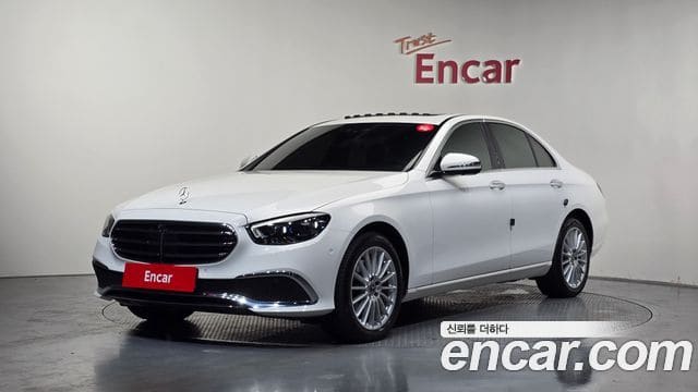 Mercedes-Benz E-Class — фото 1