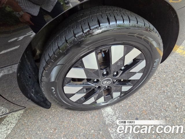 Hyundai Staria — фото 1