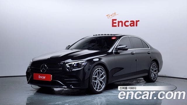 Mercedes-Benz E-Class — фото 1