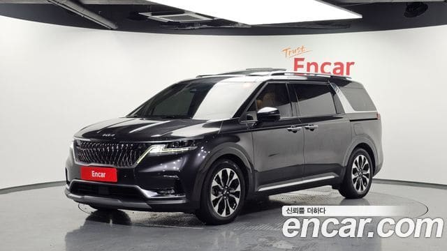 Kia Carnival — фото 1