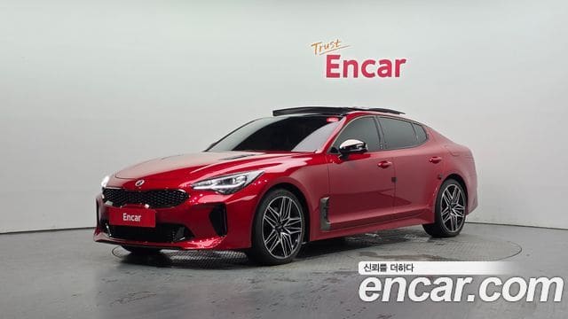 Kia Stinger — фото 1