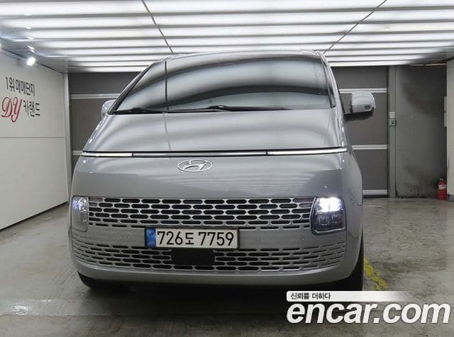 Hyundai Staria — фото 1