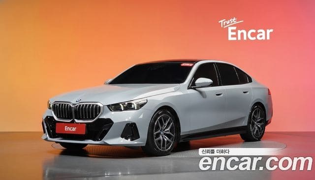 BMW 5 Series — фото 1
