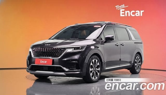 Kia Carnival — фото 1