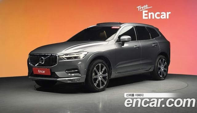 Volvo XC60 — фото 1