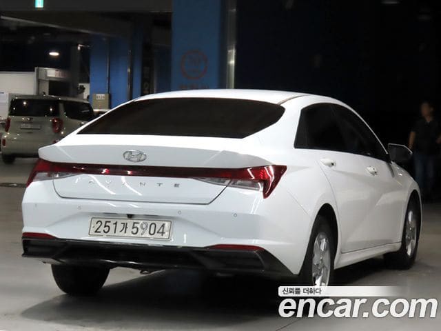 Hyundai Avante — фото 1