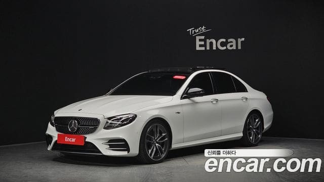 Mercedes-Benz E-Class — фото 1