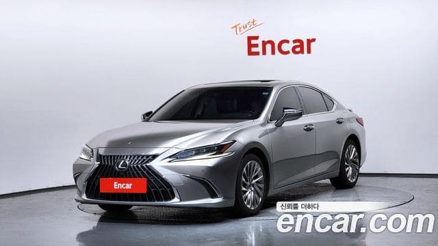 Lexus ES300h — фото 1