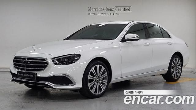 Mercedes-Benz E-Class — фото 1