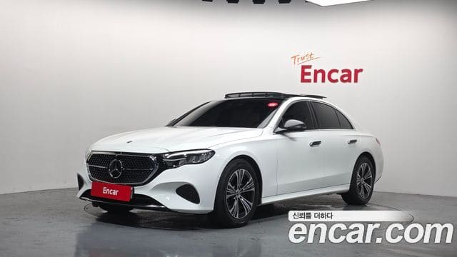 Mercedes-Benz E-Class — фото 1