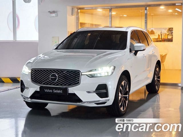 Volvo XC60 — фото 1