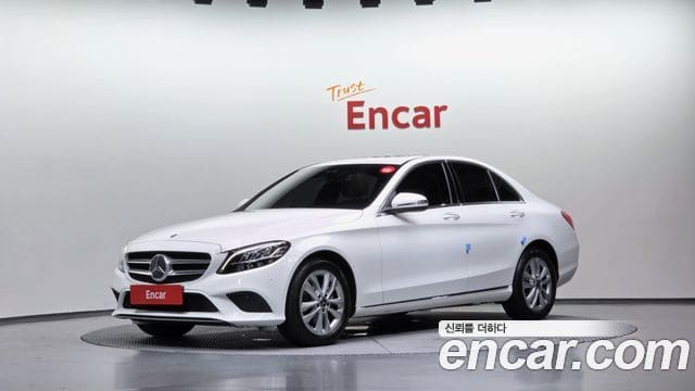 Mercedes-Benz C-Class — фото 1