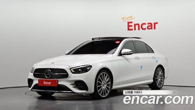 Mercedes-Benz E-Class — фото 1