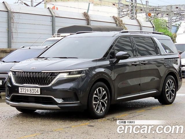 Kia Carnival — фото 1
