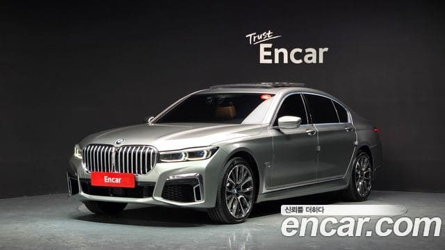 BMW 7 Series — фото 1
