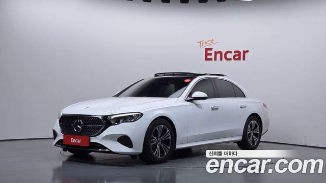Mercedes-Benz E-Class — фото 1
