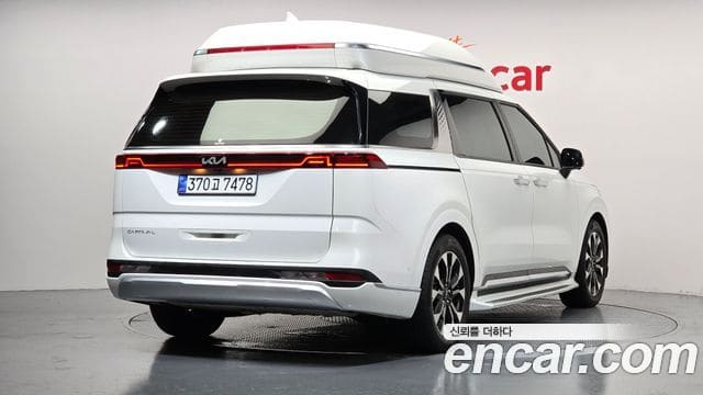 Kia Carnival — фото 1