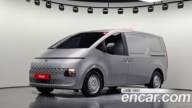 Hyundai Staria — фото 1