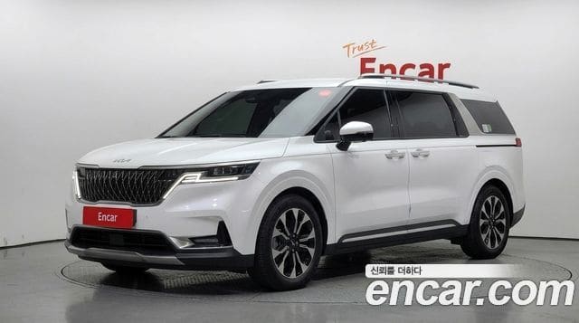 Kia Carnival — фото 1