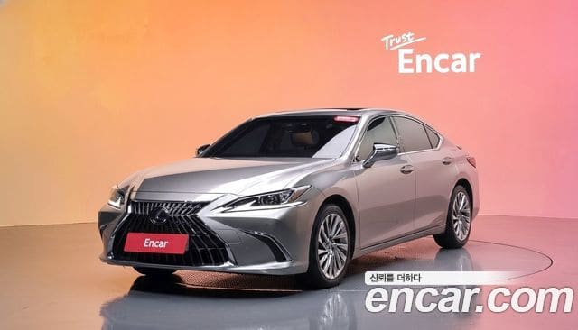 Lexus ES300h — фото 1