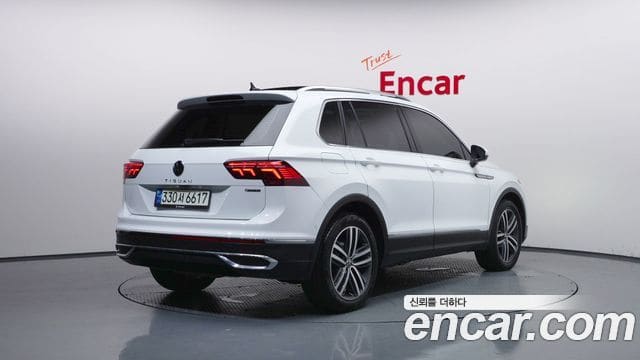 Volkswagen Tiguan — фото 1