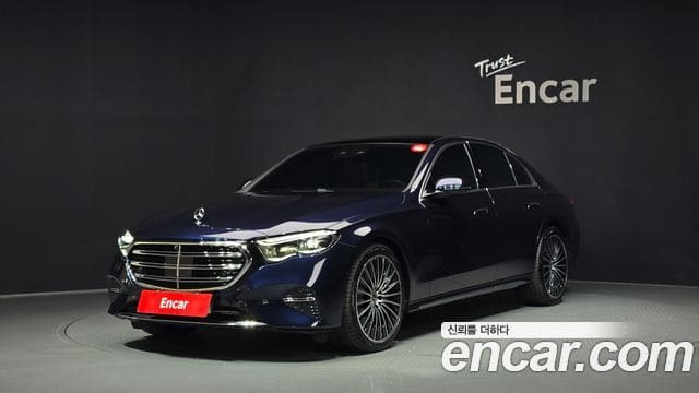 Mercedes-Benz E-Class — фото 1