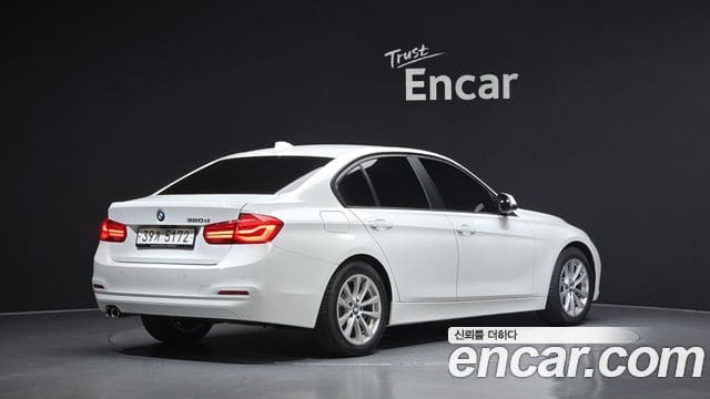 BMW 3 Series — фото 1