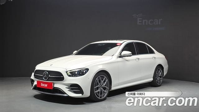 Mercedes-Benz E-Class — фото 1