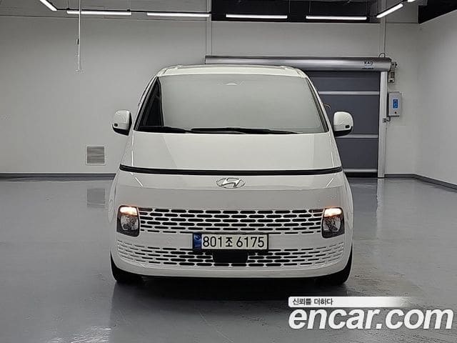 Hyundai Staria — фото 1