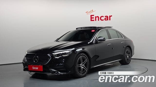 Mercedes-Benz E-Class — фото 1