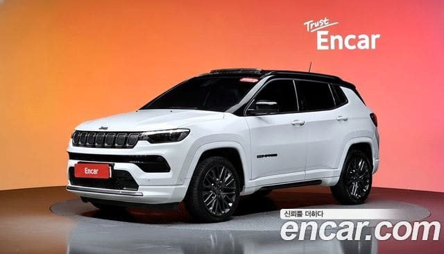 Jeep Compass — фото 1
