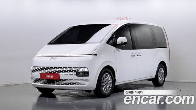 Hyundai Staria — фото 1