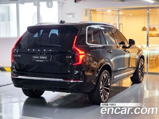 Volvo XC90 — фото 1