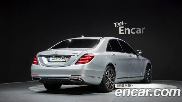 Mercedes-Benz S-Class — фото 1