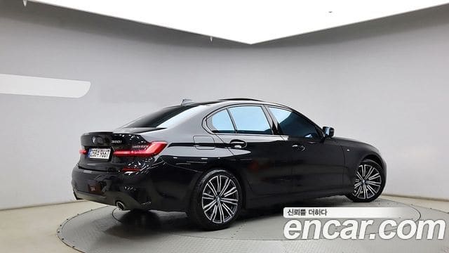 BMW 3 Series — фото 1
