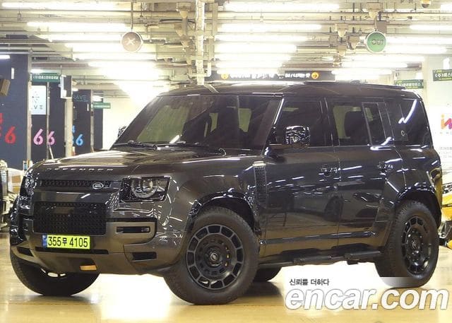 Land Rover Defender — фото 1