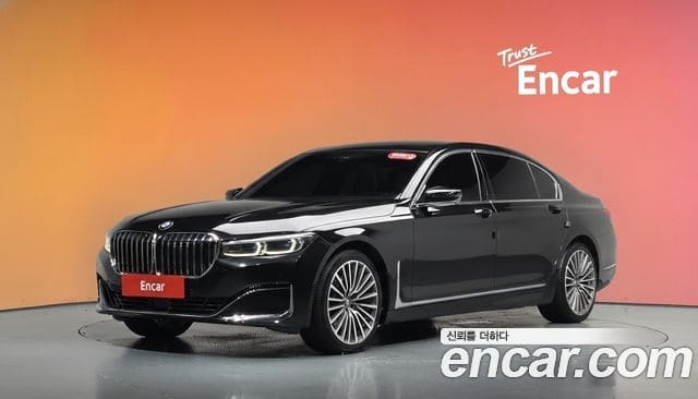 BMW 7 Series — фото 1