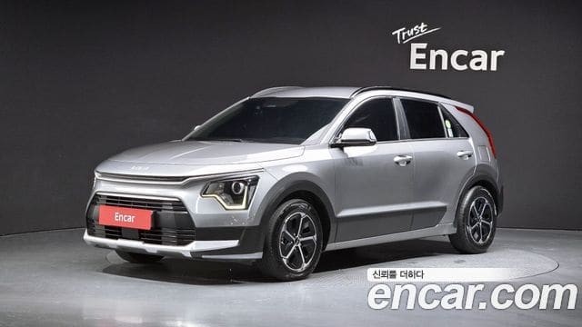 Kia Niro — фото 1