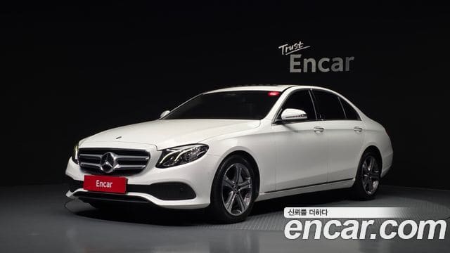 Mercedes-Benz E-Class — фото 1