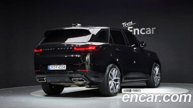 Land Rover Range Rover Sport — фото 1