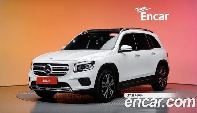 Mercedes-Benz GLB-Class — фото 1