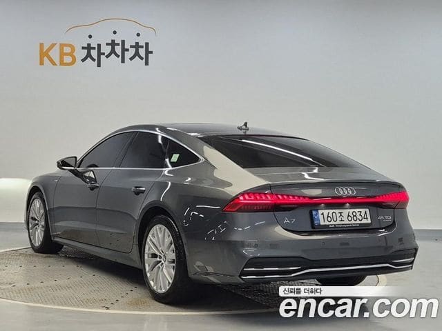 Audi A7 — фото 1