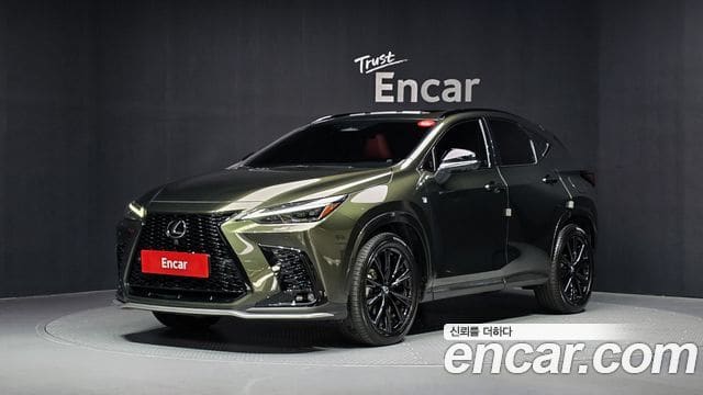Lexus NX450h+ — фото 1