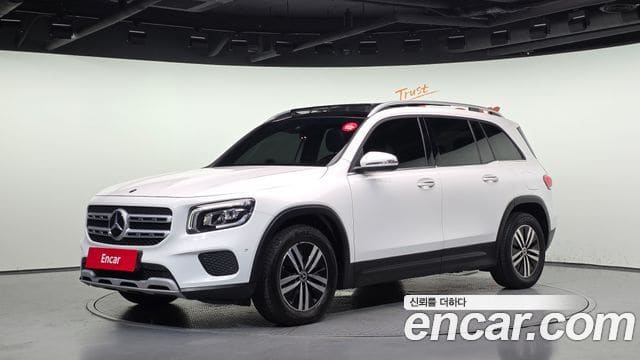 Mercedes-Benz GLB-Class — фото 1